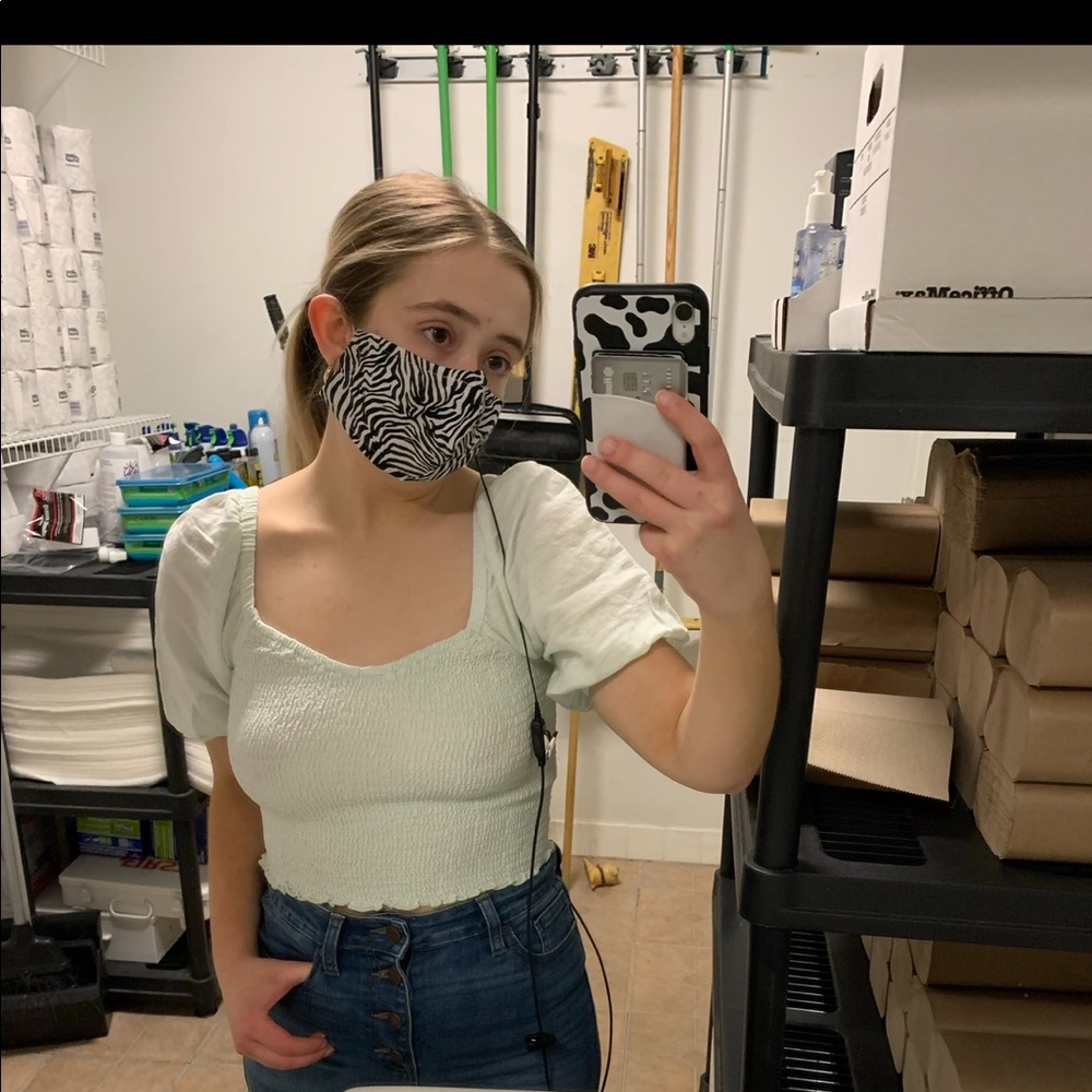 american eagle cotton puff sleeve top